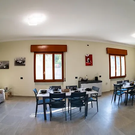 Casa Rivazza בית הארחה *